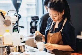 Menjadi Barista di Era Digital: Peluang dan Tantangan