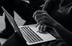 pentingnya-website-di-era-modern-bagi-bisnis-jasa-pembuatan-web-surabaya-jasa-pembuatan-web-jasa-pembuatan-website-jasa-pembuatan-website-surabaya - Web design surabaya