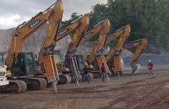 butuh-excavator-segera-sewa-di-harindra-surabaya - Web design surabaya
