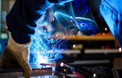meningkatkan-kinerja-industri-di-surabaya-dengan-bahan-kimia-dan-komposit-fiberglass-yang-berkualitas-tinggi - Web design surabaya