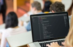 cara-membuat-website-design-jakarta-anda-menjadi-ramah-terhadap-perangkat-mobile - Web design surabaya