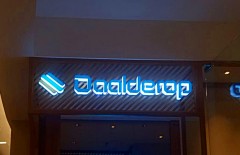 tampilan-eye-catching-signage-daalderop-surabaya-dari-mark-design-web-design-jakarta - Web design surabaya