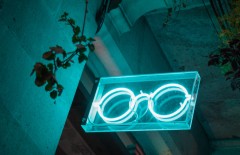 perbedaan-neon-box-dan-neon-sign-yang-harus-kalian-ketahui - Web design surabaya
