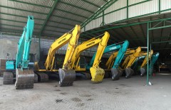 sewa-rental-alat-berat-di-surabaya - Web design surabaya