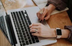 layanan-jasa-pembuatan-web-di-era-modern-memudahkan-bisnis-jasa-pembuatan-web-surabaya-jasa-pembuatan-web-jasa-pembuatan-website-jasa-pembuatan-website-surabaya - Web design surabaya