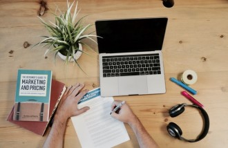 bantuan-jasa-pembuatan-web-online-untuk-marketing-di-internet-jasa-pembuatan-web-surabaya-jasa-pembuatan-web-jasa-pembuatan-website-jasa-pembuatan-website-surabaya - Web design surabaya