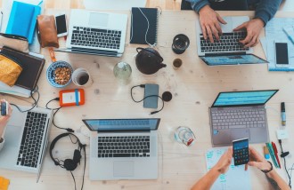 tips-untuk-membangun-situs-web-yang-sukses-untuk-bisnis-anda-jasa-pembuatan-web-surabaya-jasa-pembuatan-web-jasa-pembuatan-website-jasa-pembuatan-website-surabaya - Web design surabaya