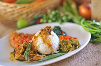 a-glimpse-of-padang-extraordinary-restaurant-s-delicacies-taken-by-chendra-cahyadi-and-mark-design-web-design-jakarta - Web design surabaya