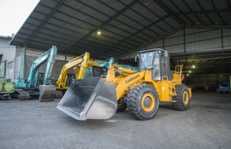 proyek-perbaikan-jalan-berlubang-sewa-wheel-loader-harindra-adalah-solusi-terbaik - Web design surabaya