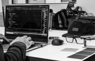 keuntungan-menggunakan-website-untuk-berbisnis-jasa-pembuatan-web-surabaya-jasa-pembuatan-web-jasa-pembuatan-website-jasa-pembuatan-website-surabaya - Web design surabaya