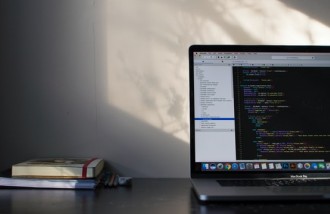 peran-jasa-pembuatan-web-dalam-bisnis-modern-jasa-pembuatan-web-surabaya-jasa-pembuatan-web-jasa-pembuatan-website-jasa-pembuatan-website-surabaya - Web design surabaya
