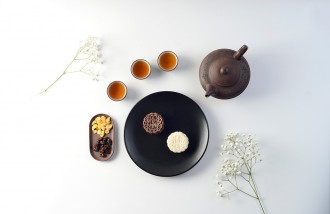 unique-shape-of-moon-cake-by-shangri-la-hotel-captured-by-chendr-cahyadi-and-mark-design-web-design-jakarta - Web design surabaya