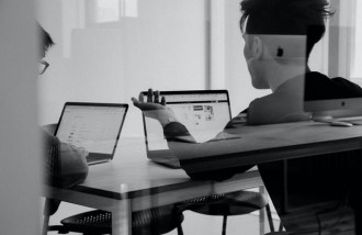 membangun-brand-anda-dengan-website-yang-menarik-jasa-pembuatan-web-surabaya-jasa-pembuatan-web-jasa-pembuatan-website-jasa-pembuatan-website-surabaya - Web design surabaya