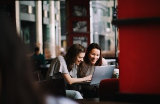 melihat-bisnis-jasa-pembuatan-website-akan-sangat-menguntungkan-di-era-modern-jasa-pembuatan-web-surabaya-jasa-pembuatan-web-jasa-pembuatan-website-jasa-pembuatan-website-surabaya - Web design surabaya