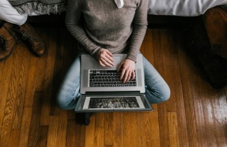 mulai-berbisnis-lewat-internet-menggunakan-website-jasa-pembuatan-web-surabaya-jasa-pembuatan-web-jasa-pembuatan-website-jasa-pembuatan-website-surabaya - Web design surabaya