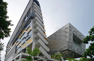 universitas-kristen-terbaik-surabaya-di-petra-christian-university-oleh-chendra-cahyadi-dan-mark-design-web-design-jakarta - Web design surabaya
