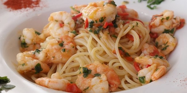 resep-praktis-mie-udang-pedas-gurih-bikin-nagih