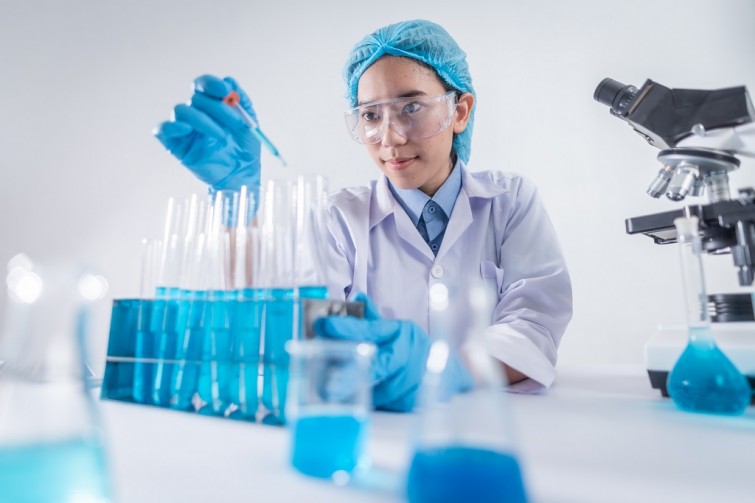 providing-high-quality-chemicals-for-industry-in-surabaya