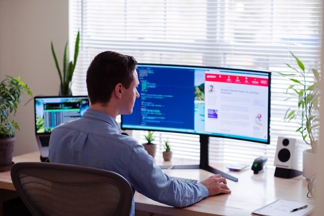 era-modern-membuat-bisnis-beradaptasi-ke-internet-jasa-pembuatan-web-surabaya-jasa-pembuatan-web-jasa-pembuatan-website-jasa-pembuatan-website-surabaya