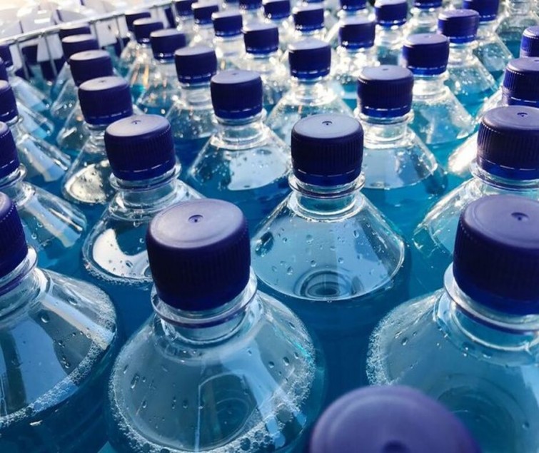 pay-attention-to-the-expiry-date-of-plastic-bottles