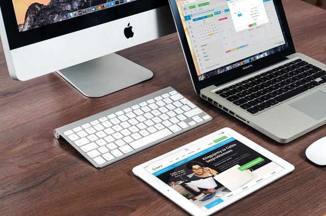 adaptasi-bisnis-di-era-teknologi-menggunakan-website-jasa-pembuatan-web-surabaya-jasa-pembuatan-web-jasa-pembuatan-website-jasa-pembuatan-website-surabaya