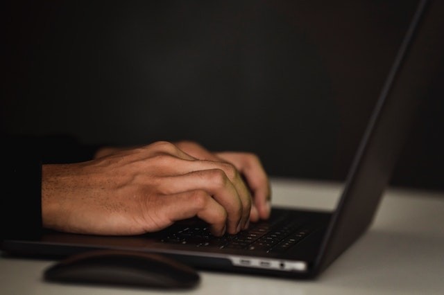 kelebihan-berbisnis-dengan-menggunakan-website-jasa-pembuatan-web-surabaya-jasa-pembuatan-web-jasa-pembuatan-website-jasa-pembuatan-website-surabaya