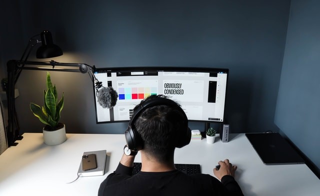 memanfaatkan-website-untuk-membuat-brand-dalam-bisnis-anda-jasa-pembuatan-web-surabaya-jasa-pembuatan-web-jasa-pembuatan-website-jasa-pembuatan-website-surabaya