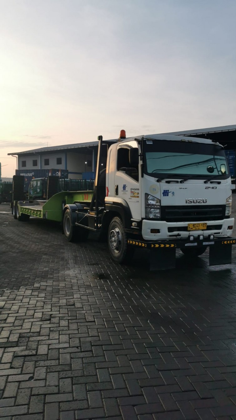 fleksibilitas-sewa-longbed-harindra-untuk-logistik-dan-transportasi-barang
