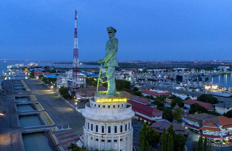 di-lautan-kita-jaya-potret-kemegahan-monumen-jalesveva-jayamahe-oleh-chendra-cahyadi-dan-mark-design-web-design-jakarta