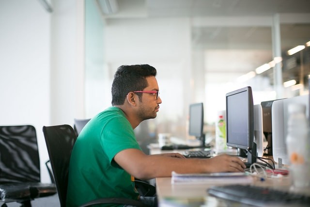tingkatkan-citra-bisnis-anda-dengan-desain-website-yang-keren-jasa-pembuatan-web-surabaya-jasa-pembuatan-web-jasa-pembuatan-website-jasa-pembuatan-website-surabaya