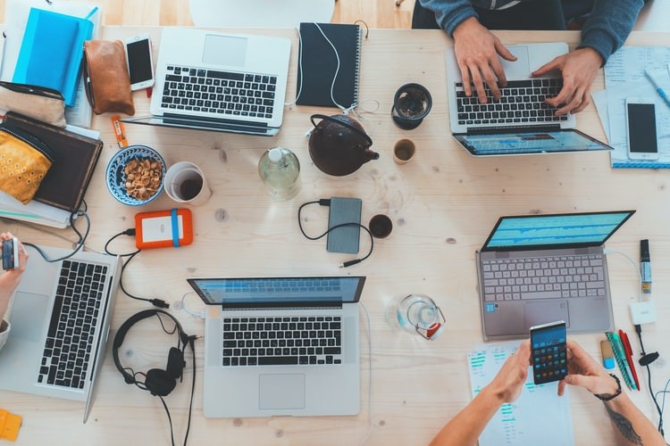 pentingnya-desain-web-untuk-perusahaan-apapun-di-luar-sana