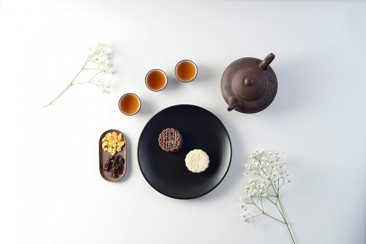 unique-shape-of-moon-cake-by-shangri-la-hotel-captured-by-chendr-cahyadi-and-mark-design-web-design-jakarta