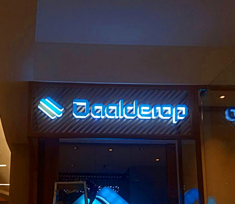 tampilan-eye-catching-signage-daalderop-surabaya-dari-mark-design-web-design-jakarta