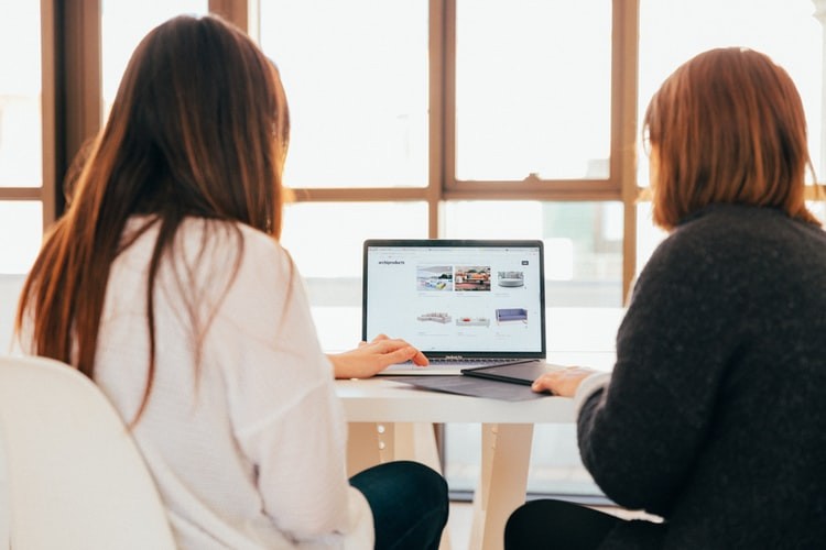 tips-memilih-jasa-pembuatan-website-web-desain-jasa-pembuatan-web-surabaya-jasa-pembuatan-web-jasa-pembuatan-website-jasa-pembuatan-website-surabaya