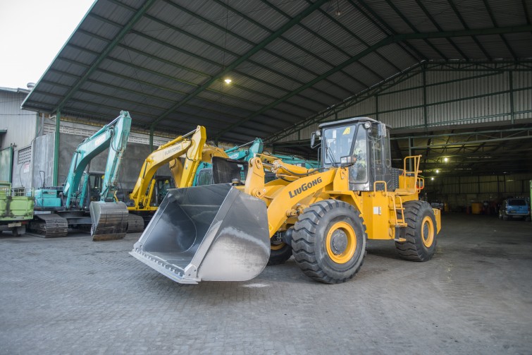 harindra-s-commitment-in-maintaining-the-condition-of-quality-heavy-equipment