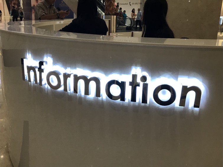 touch-of-elegance-on-galaxy-mall-information-center-signage-by-mark-design-web-design-jakarta