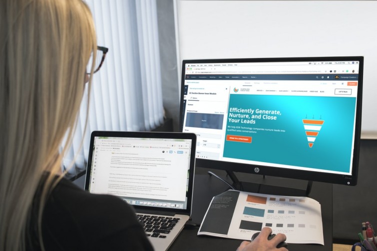 percayakan-semua-kepada-mark-design-untuk-jasa-pembuatan-web-jasa-pembuatan-web-surabaya-jasa-pembuatan-web-jasa-pembuatan-website-jasa-pembuatan-website-surabaya