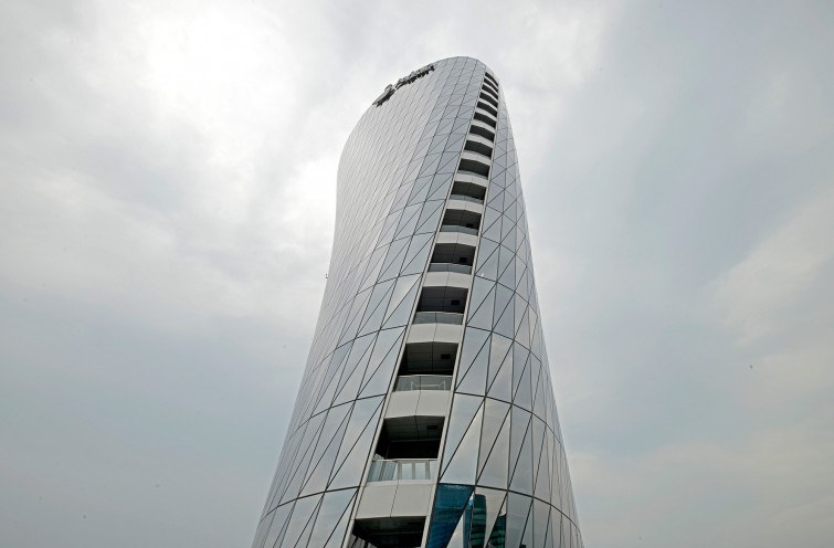 avian-tower-surabaya-architecture-photography